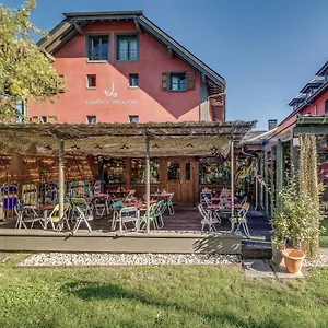 Szálloda La Maison Rouge