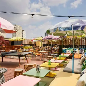 Hotel Mama Shelter East Paris