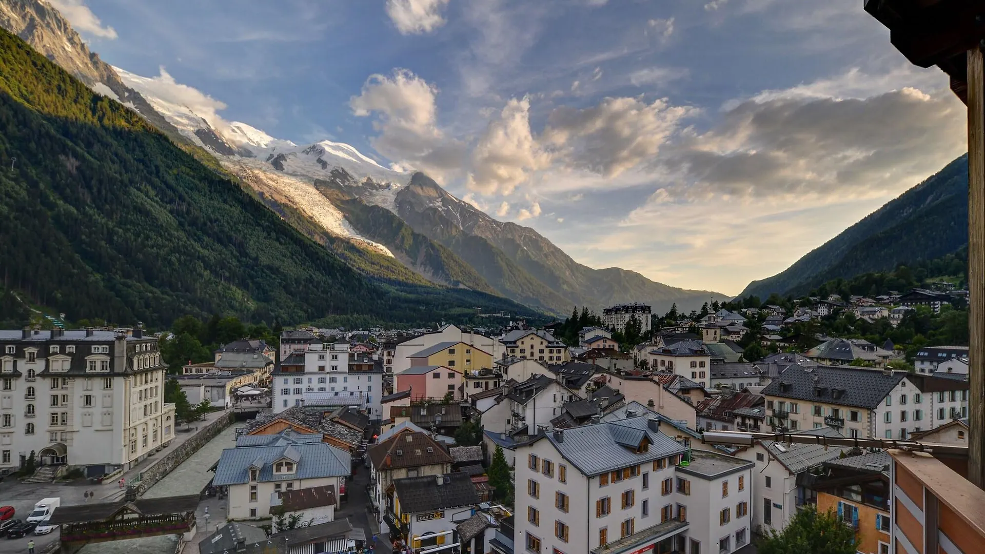 Alpina Eclectic Hotel Chamonix 4*,